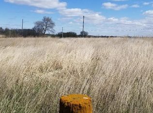 17 E Ave, Wellsburg, IA 50680