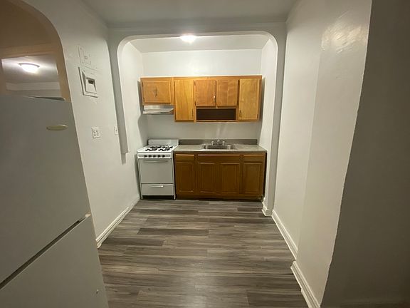 2nd image of 40-25 Hampton St #33