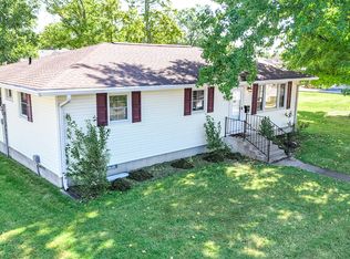 602 S Rollins St, Centralia, MO 65240