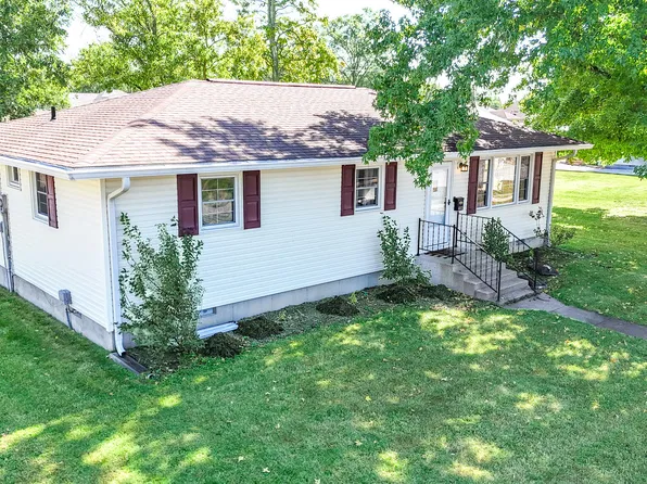 602 S Rollins St, Centralia, MO 65240