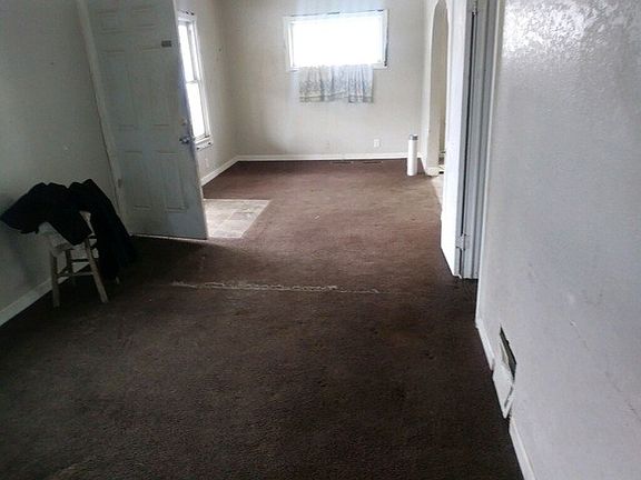 3rd image of 133 S Pierpont Ave