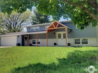 33 Shady Ln, Avon, IL 61415
