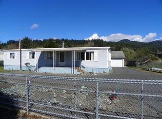 415 Chartin Rd, Blue Lake, CA 95525