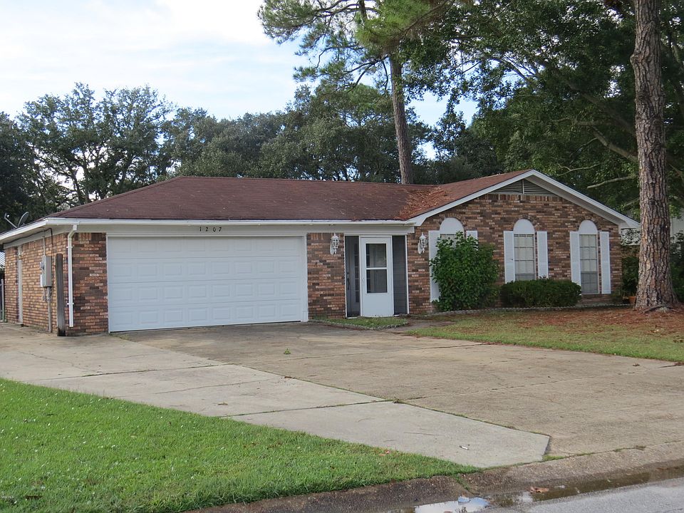 1st image of 1207 Londonderry Ln
