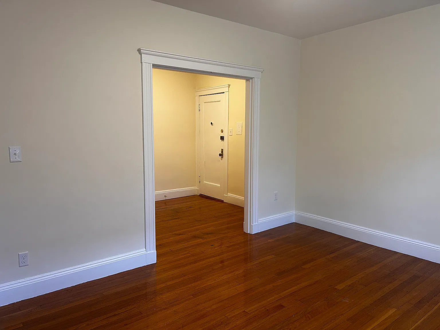 1 bed, 700 sqft, $2,475 — Photo 4