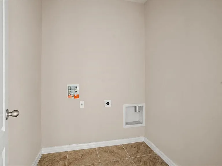 1112 Fox Path — Photo 12