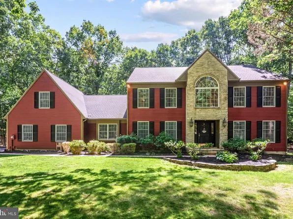 5 Ridge Ct, Medford, NJ 08055