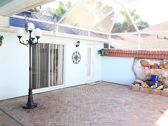 3rd image of 3904 Allamanda Ct