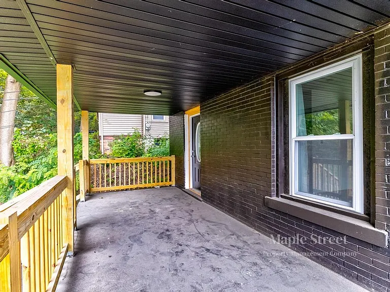 910 Main St — Photo 20