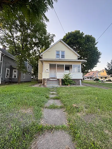 1082 Wooster Rd N Photo 1