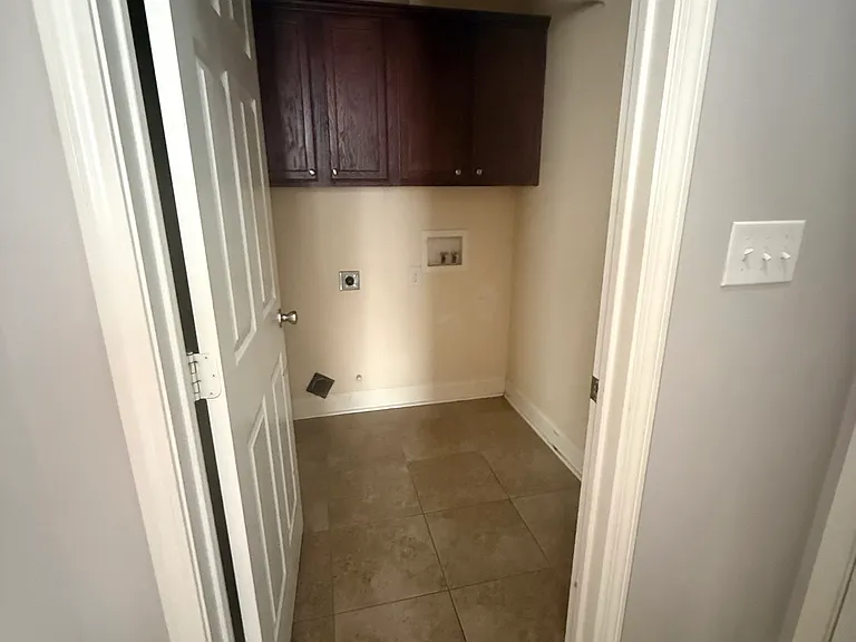 130 Markia Dr — Photo 3