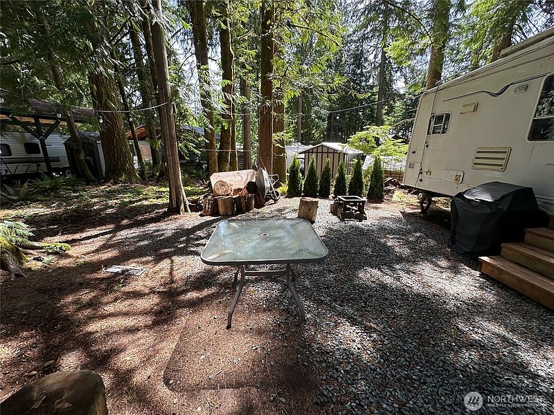 3rd image of 5205 Vermont Lane