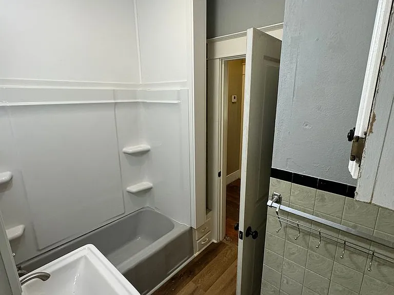 3516 Alexander Ave — Photo 11