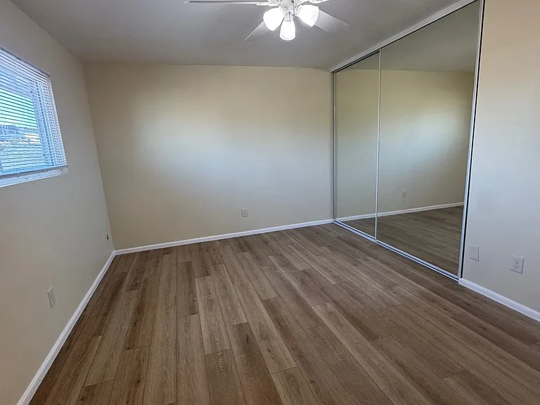 2434 Seawind Dr — Photo 6