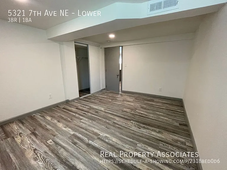 5321 7th Ave NE #LOWER — Photo 5