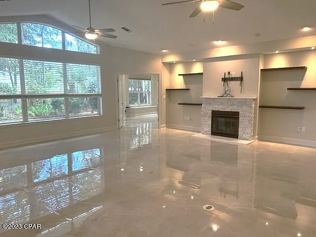 4 bed, 3.5 bath, 3323 sqft, $6,500 — Photo 3