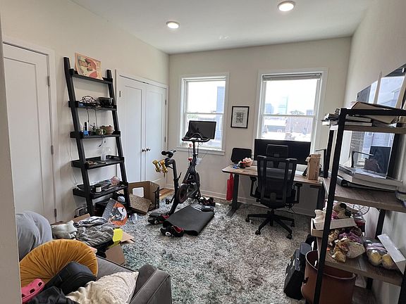 4th image of 1926 W Girard Ave #3F