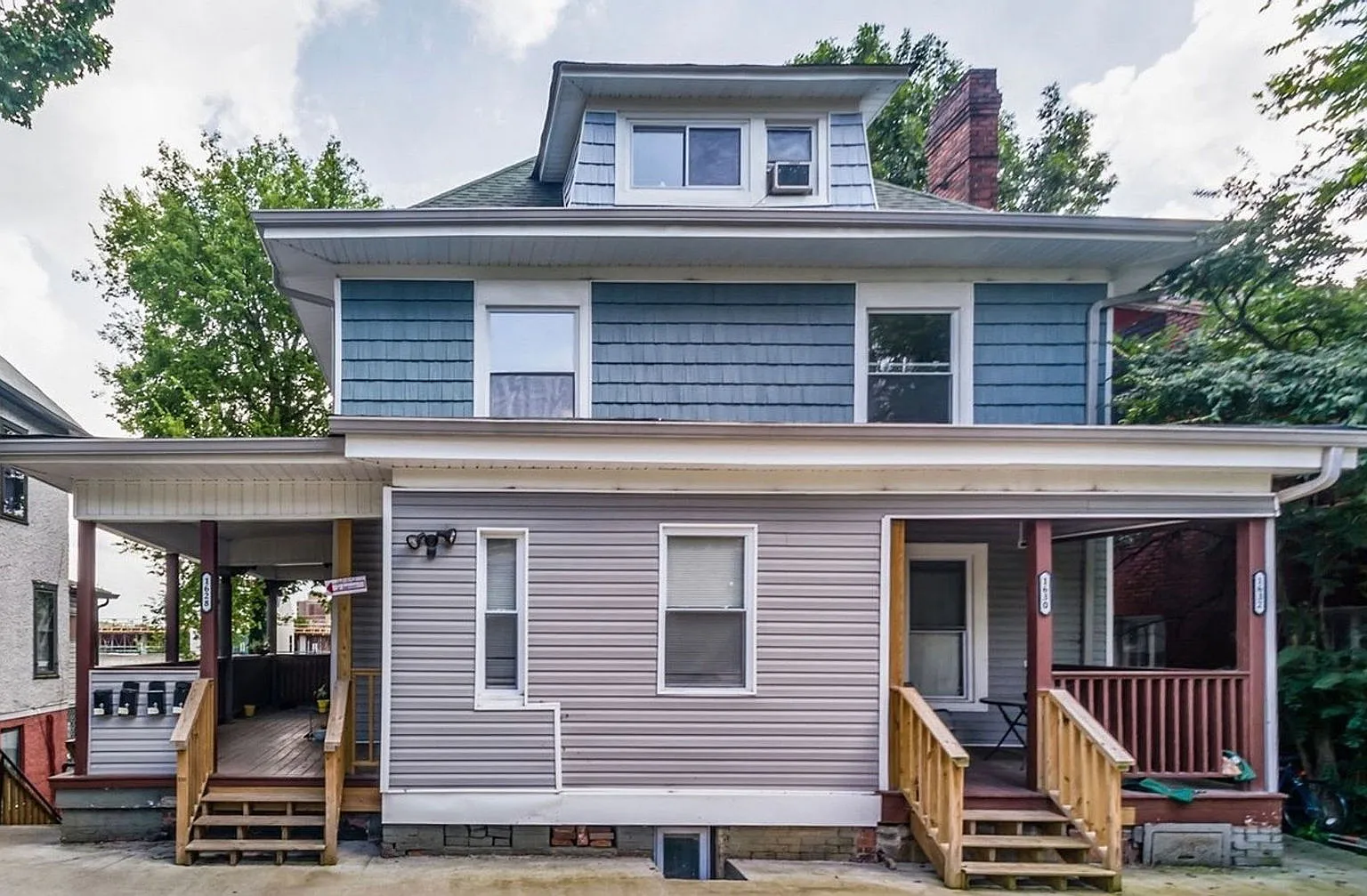 1 bed, 1.0 bath, 300 sqft, $895 — Photo 1