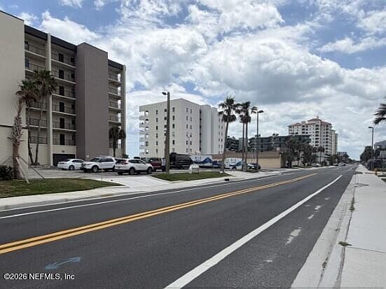 4th image of 620 1ST Street