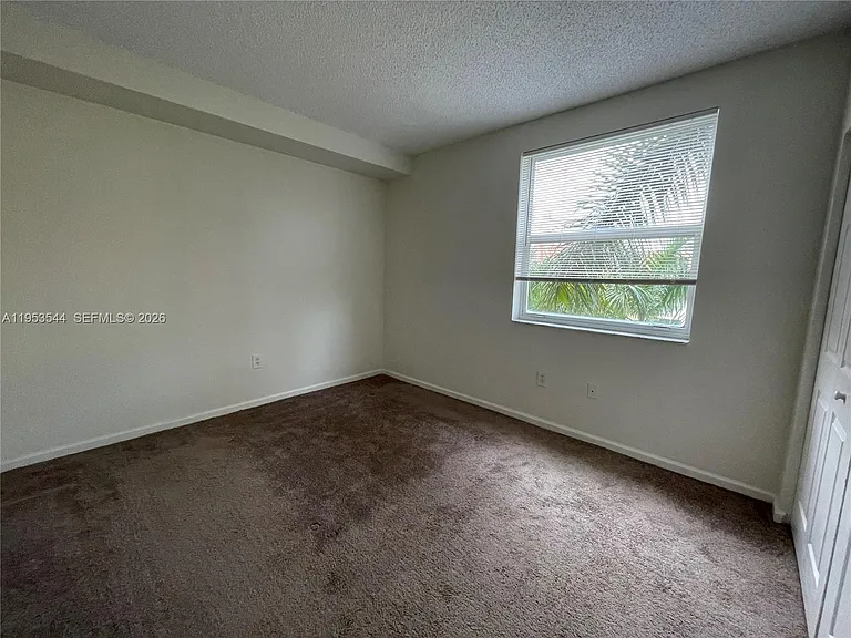 17125 N Bay Rd #3404 — Photo 14