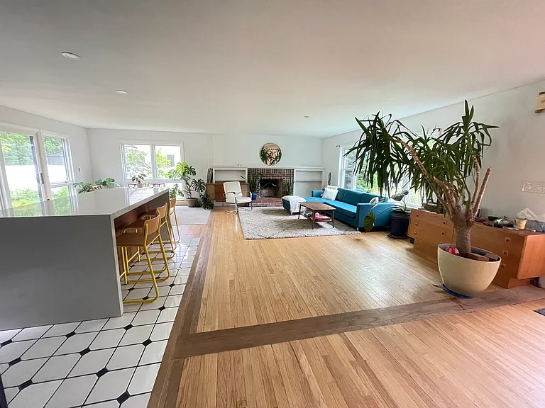 54 Bartley Ave — Photo 4