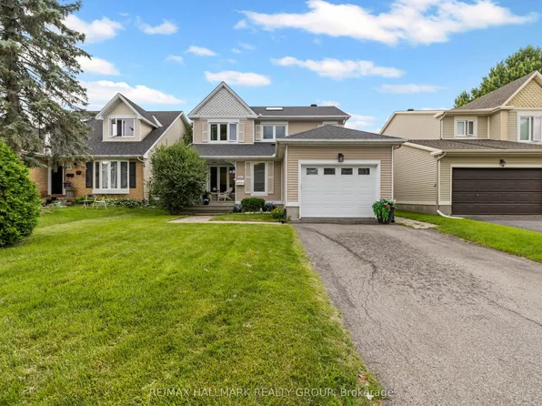 652 Thicket Way, Ottawa, ON K4A 3A7