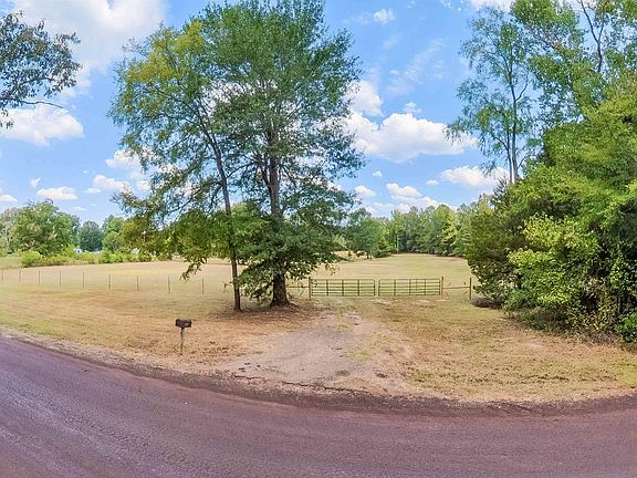 2nd image of 587 Floyd Evans Rd