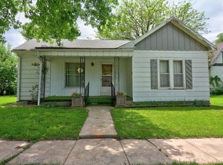 119 W Galle St, Moundridge, KS 67107