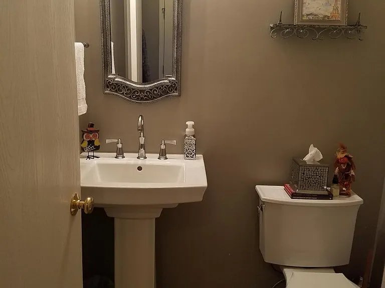 311 Windsor Ct #B — Photo 12