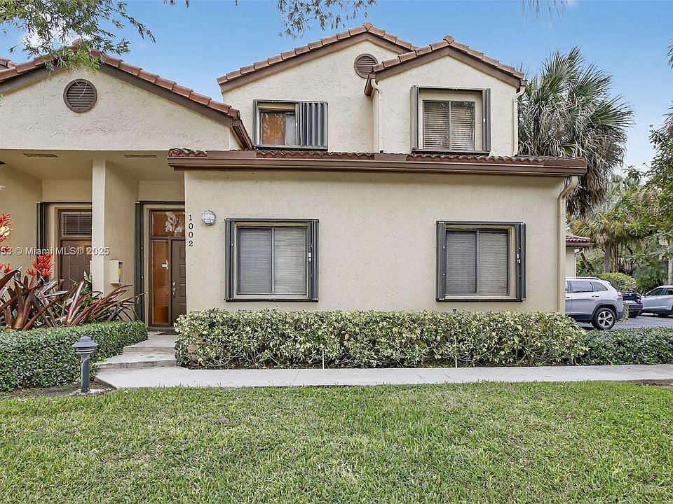 1st image of 1002 NW 105th Ave #1002D121
