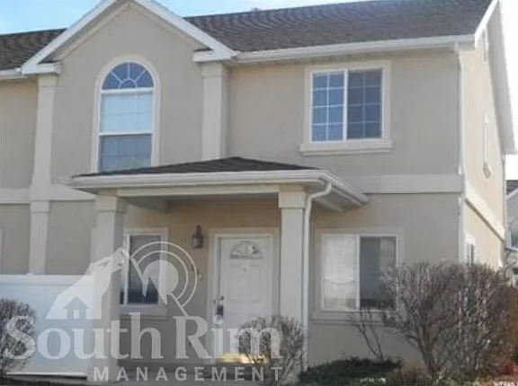 806 Brookside Ct — Photo 1