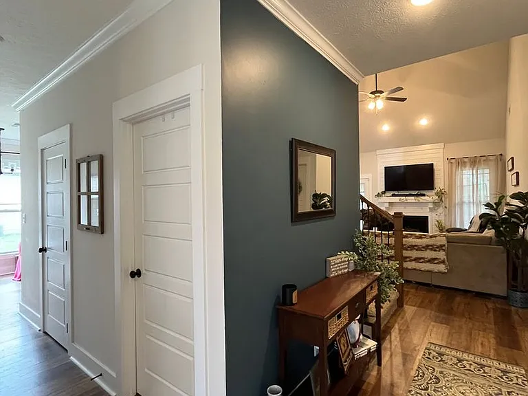 445 Crestwicke Ct — Photo 6
