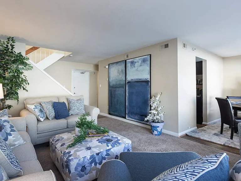 Grand Lake Townhomes