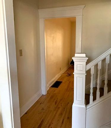 3rd image of 1189 Oregon Ave