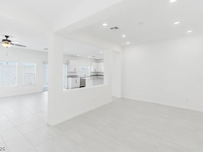 5741 Tioga Way — Photo 5