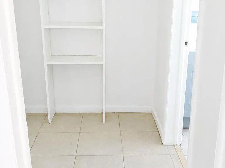 1017 SE 3rd St #3 — Photo 9