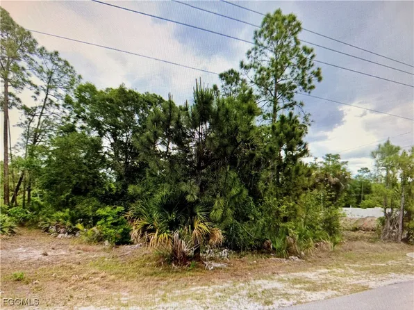 403 E 17th St, Lehigh Acres, FL 33972