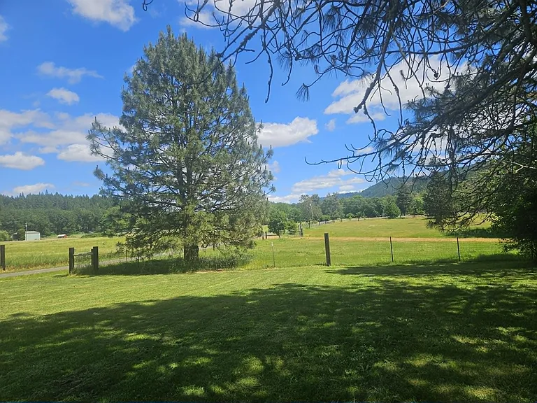 510 Junction Rd — Photo 25