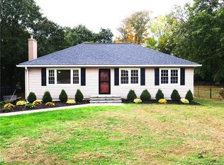 32 Rombout Rdg, Poughkeepsie, NY 12603