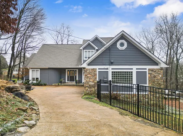 312 E Sunset Rd, Lookout Mountain, TN 37350
