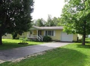 946 Howard Dr, Lebanon, MO 65536