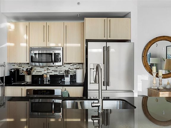 3rd image of 1111 SW 1st Ave #2925