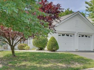 78 Greenways Ln, Lakewood, NJ