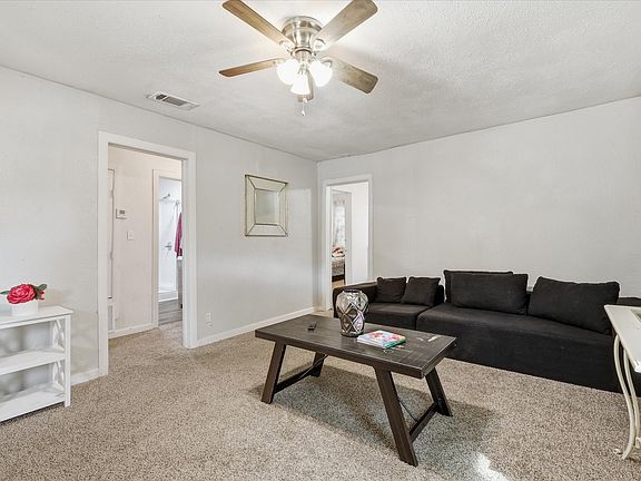 3rd image of 305 Claude Ave
