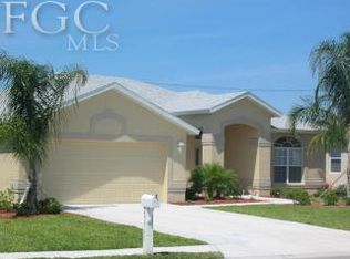 23365 Olde Meadowbrook Cir, Estero, FL 34134