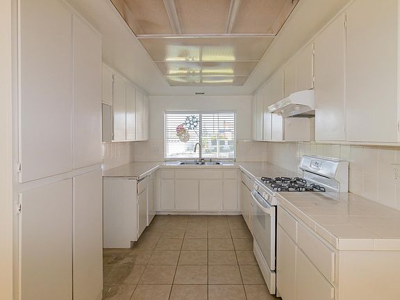 3rd image of 1804 Julie Dr