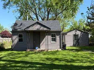 1095 Harding Dr, Flint, MI 48507