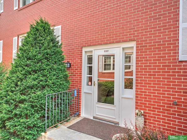 9107 Arbor St APT 5, Omaha, NE 68124