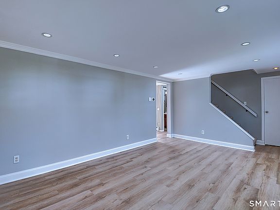 4th image of 207 Timber Ridge Road