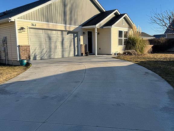 2nd image of 832 W Odessa Loop